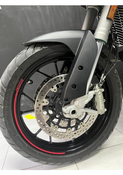 Ducati Multistrada Ön Çamurluk Karbon Sticker Etiket Modeli modelleri
