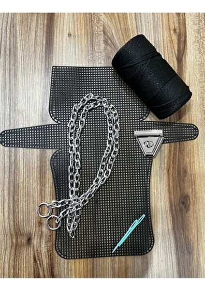 Belek - Simli Siyah Çanta Örgü Kiti 45X21 (Çanta Zinciri, Kanvas, Simli No.4 200 gr Ip, Kilit, Iğne) fırsatları