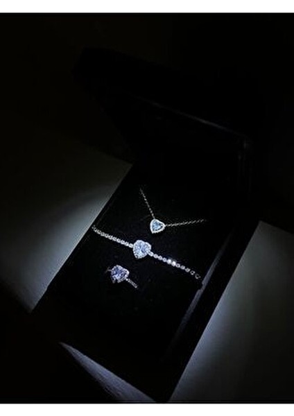 Işıklı Mini Set Kutusunda 3lü Set Kolye Yüzük Bileklik Seti Sevgililer Günü Hediyesi