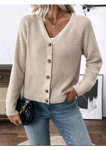 Uzun Kollu Dokuma Detaylı V Yaka Düğmeli Model Triko Hırka modelleri