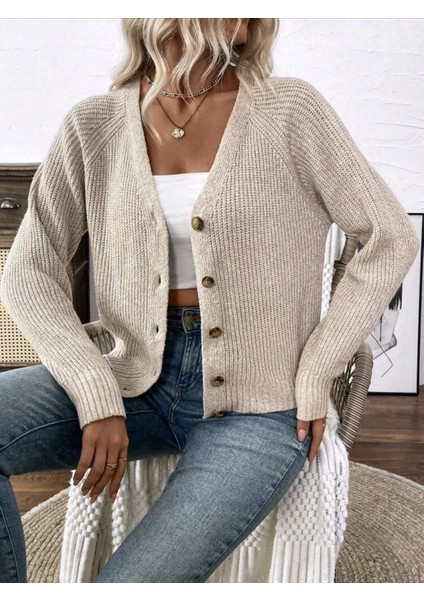 Uzun Kollu Dokuma Detaylı V Yaka Düğmeli Model Triko Hırka fırsatları