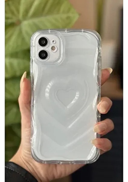Apple Iphone 11 Uyumlu 3D Kalp Kabartma Desenli Darbe Önleyici Kamera Korumalı Şeffaf Silikon Kılıf