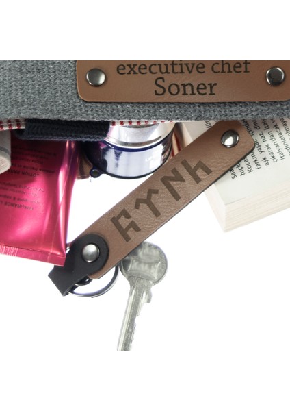 Sevgi Dolu Patilere Saygı Hediyesi, Kedili, Kişisel Yazılı Anahtarlık, Fıstık Yeşil-Kırmızı modelleri