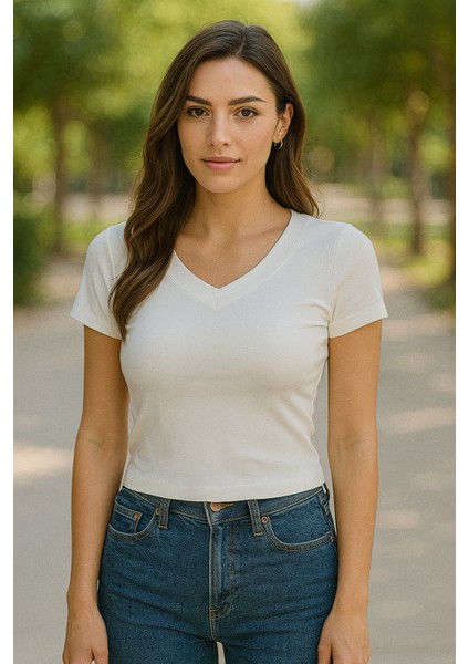 V Yaka Beyaz Modal Kumaş Kadın Crop fiyatları