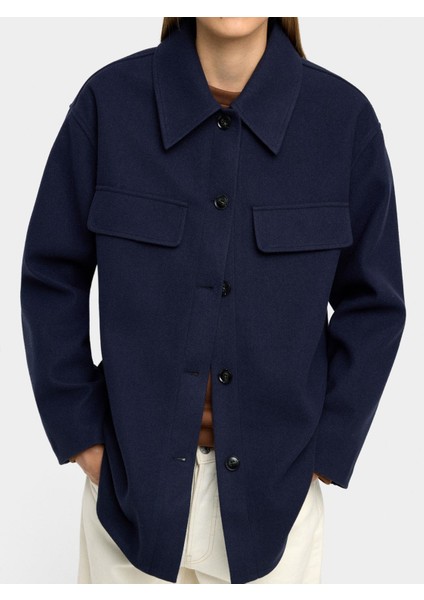 Yaka Detaylı Overshirt indirimleri