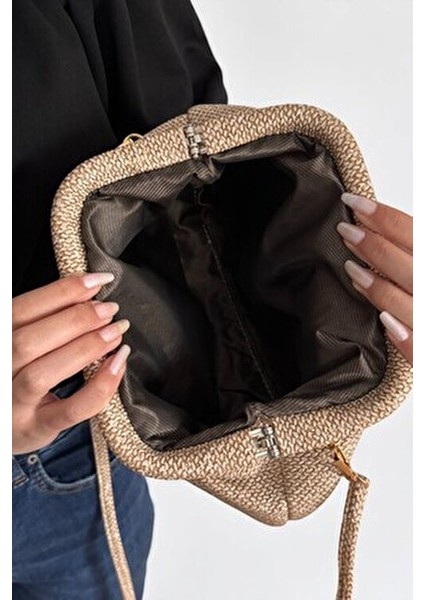 Kadın Vizon Hasır Görünümlü El ve Omuz Askılı Clutch Çanta fırsatları