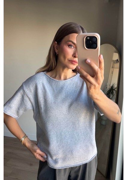 Gri Bisiklet Yaka Oversize Triko Bluz fiyatları