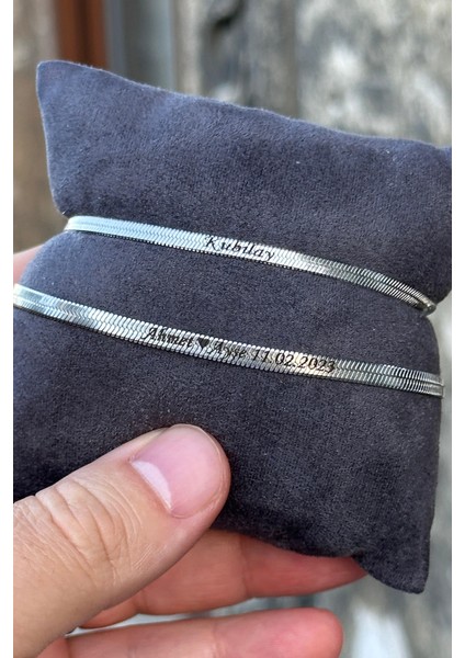 Kişiye Özel Isim Tarih Yazılı Yassı Yılan Paslanmaz Çelik Bileklik SCB25YT modelleri