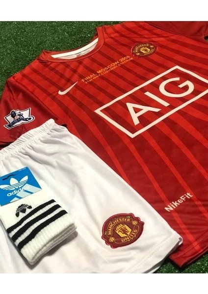 Manchester United 2007 Şampiyonlar Ligi Finali Cristiano Ronaldo Çocuk Forması Şort Çorap 3'lü Set 4,3 101 Değerlendirme modelleri