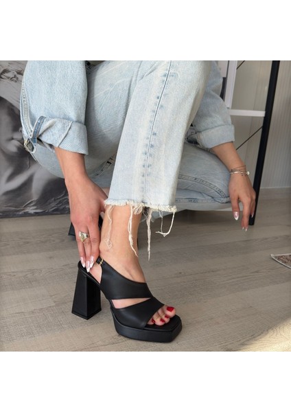 Cica Siyah Cilt Topuklu Ayakkabı indirimleri