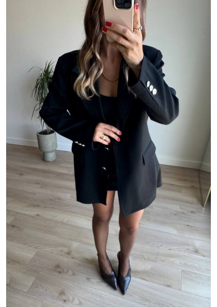 Siyah Gümüş Düğmeli Oversize Astarlı Blazer Ceket fırsatları