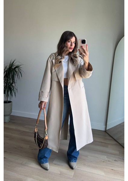 Taş Rengi Kuşaklı Astarlı Yırtmaçlı Oversize Trençkot