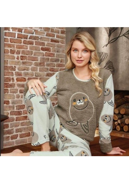 Kadın Polar Pijama Takımı – Yumuşak, Sıcak ve Rahat Ev Giyim 13233-42233 fiyatları