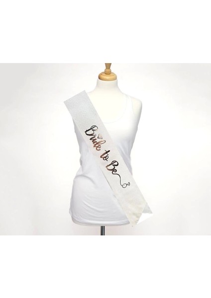 Bfs Beyaz Üzeri Gümüş Italik Alyanslı Bride To Be Yazılı Simli Işıltılı Kuşak Kemer 10X80 cm fiyatları