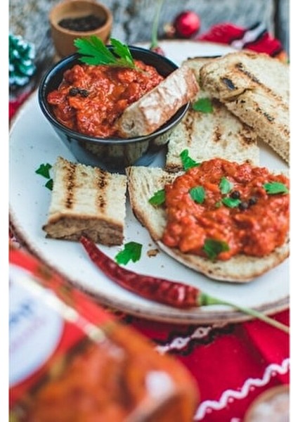 Lütenitsa Kırmızı Biberli Domatesli Kahvaltılık Sos 515 gr fırsatları