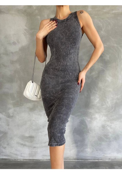 Halter Yaka Elbise Aşit Yıkamalı