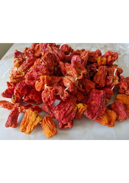 Doğal Kuru Dolmalık Biber-1 Bağ(40-45 Adet)