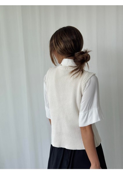 Triko Yelek Kadın Krem modelleri