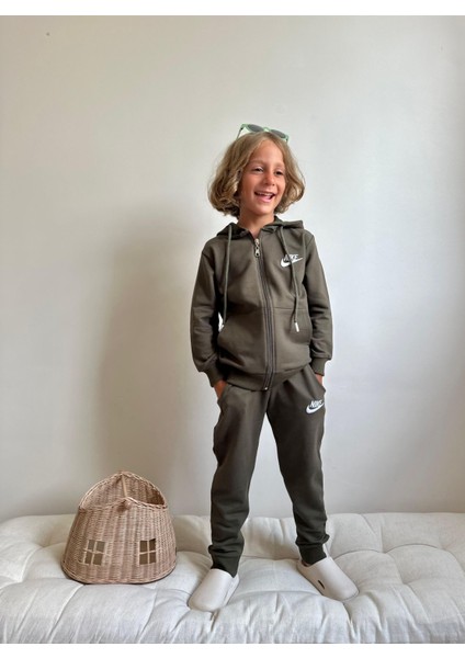 Garson Boy Baskılı Kapüşonlu Fermuarlı Sweatshirt-Eşofman Altı Mevsimlik Erkek Çocuk Takım fiyatları