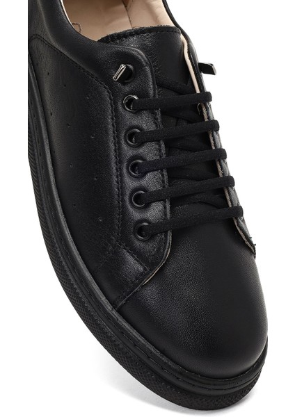 Kadın Siyah Bağcıklı Deri Sneaker 25AFD501418