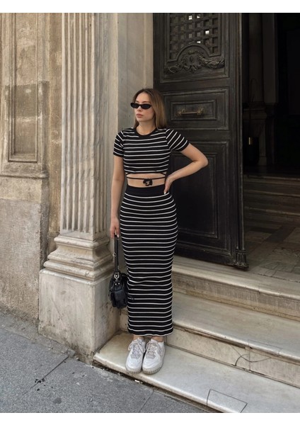 Çizgili Etekli Takım Siyah S3609 fırsatları