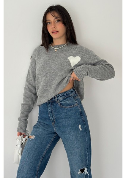 Kadın Kalpli Kalın Triko Kazak – Oversize & Minimal Romantik Stil indirimleri