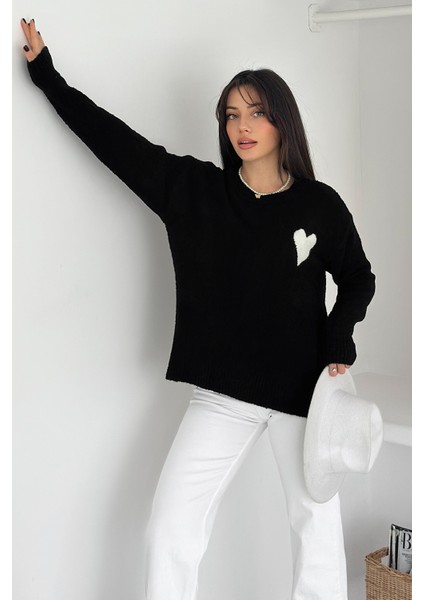 Kadın Kalpli Kalın Triko Kazak – Oversize & Minimal Romantik Stil indirimleri