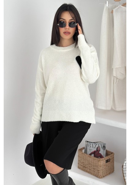Kadın Kalpli Kalın Triko Kazak – Oversize & Minimal Romantik Stil indirimleri