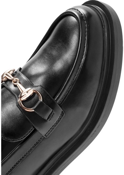 Kadın Siyah Tokalı Maskülen Loafer 25AFD400118