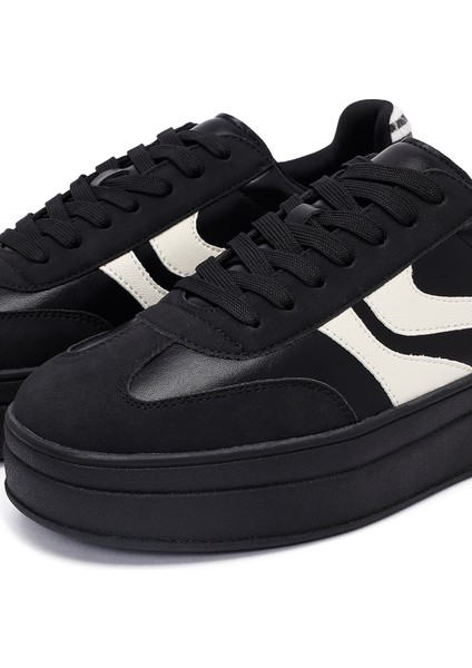 Kadın Siyah Bağcıklı Kalın Tabanlı Sneaker 25AFD430814