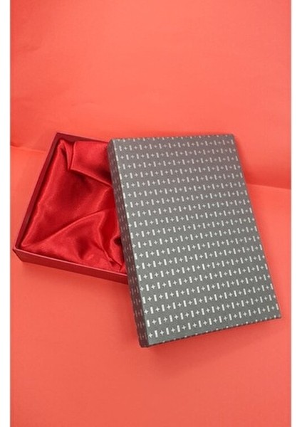 Özel Günler Için Hediye Kutusu ,isimli Anahtarlık, Kemer, Tesbih, Cüzdan, Çakmaklı Set. modelleri