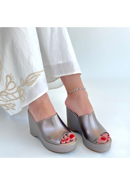 Eyesof Tlay Platin Cilt Dolgu Topuk Terlik fırsatları