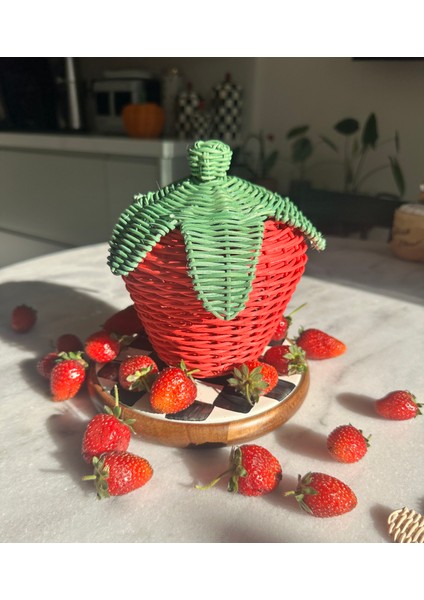 Rattan Çilek Kapaklı Sepet