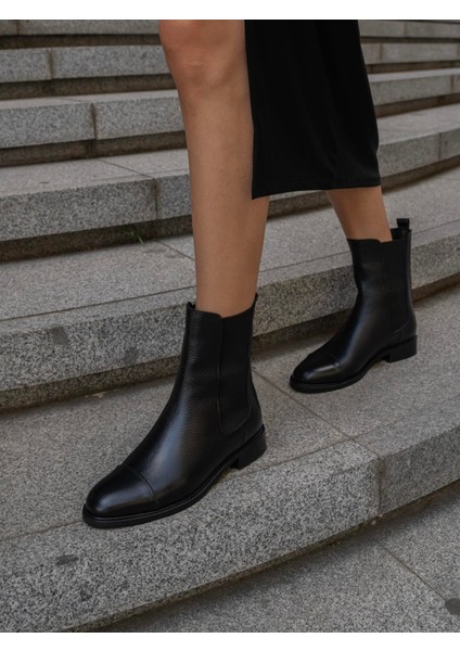 Ossy Siyah Deri Bot modelleri