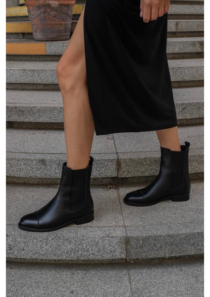 Ossy Siyah Deri Bot fırsatları