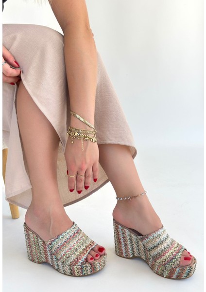 Eyesof Tlay Kilim Desenli Dolgu Topuk Terlik modelleri