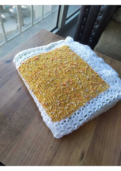 Turuncu Yeşil Kare Bebek - Televizyon Battaniyesi