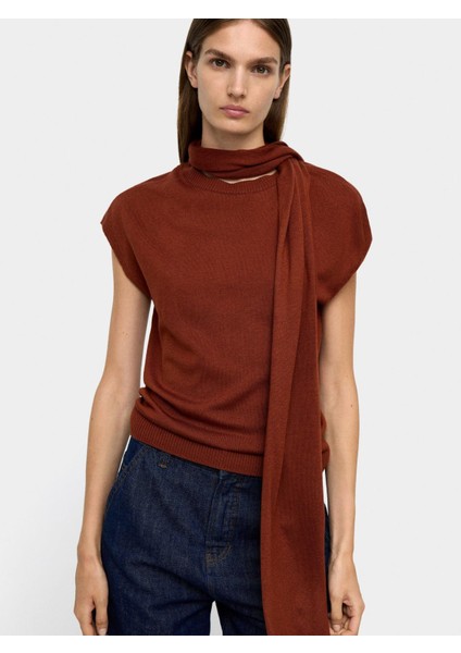 Boyun Bağlı Örme Yelek