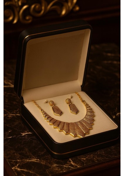 22 Ayar Altın Kaplama Çok Şık Gerdanlık Seti Kolye ve Küpe Seti fiyatları