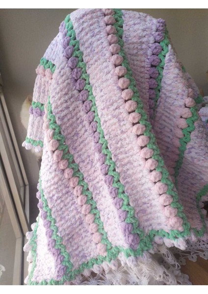 Bahar Bahçesi Laleli Kadife Bebek Battaniyesi