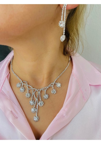 Taşlı Su Yolu Kar Tanesi Gümüş Renk Gerdanlık Seti Kolye ve Küpe