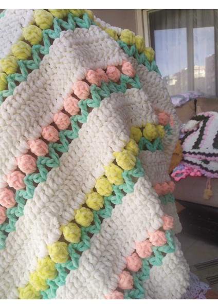 Yaz Bahçesi Laleli Kadife Bebek Battaniyesi