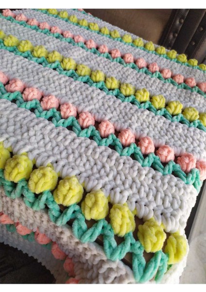 Yaz Bahçesi Laleli Kadife Bebek Battaniyesi modelleri