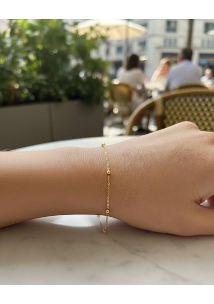 Şık Kadın Bileklik 3 Top Model Zarif ve Modern Tasarım