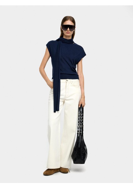 Boyun Bağlı Örme Yelek