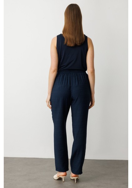 Kadın Büyük Beden Beli Lastikli Pantolon 7584 Lacivert fırsatları