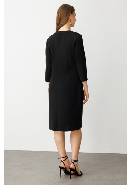 Kadın Büyük Beden Yakası Taş Işlemeli Yarım Kollu Elbise 5952 Siyah fırsatları