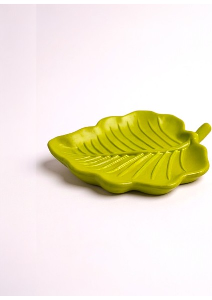 Yaprak Formlu Fıstık Yeşili Dekoratif Tabak 16 cm x 14 cm modelleri