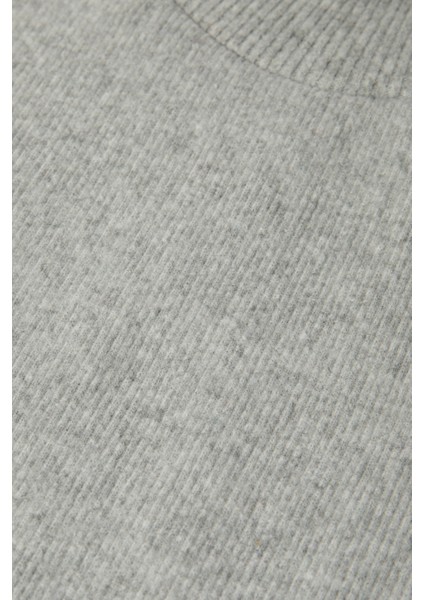 Erkek Yarım Boğazlı Triko Kazak fırsatları