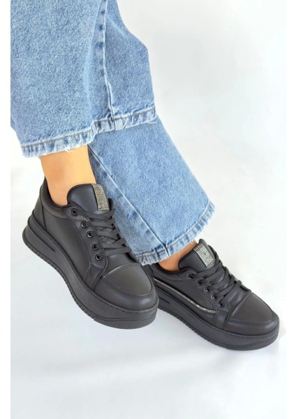 Natte Siyah Cilt Bağcıklı Spor Ayakkabı fiyatları